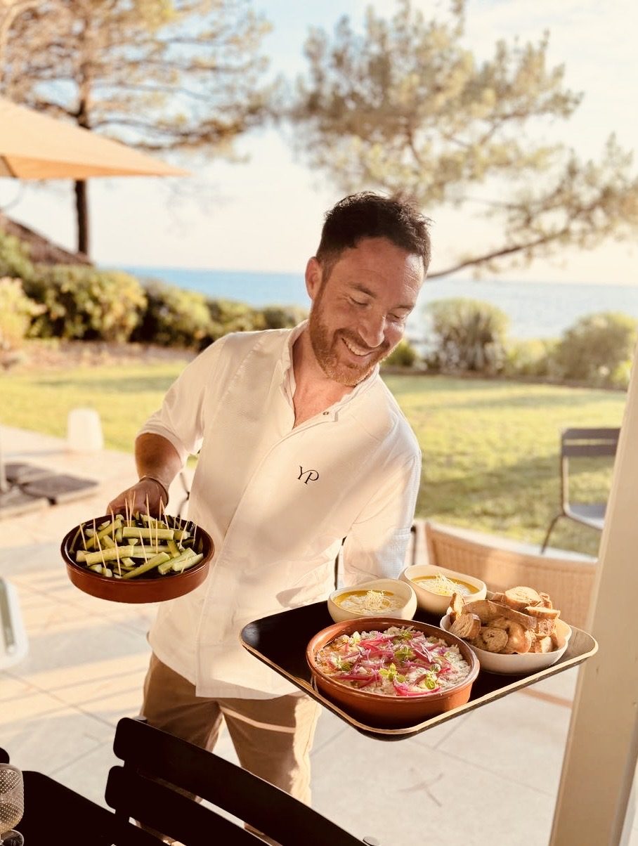 Yohann Perié, private chef, serving on a terrace facing Arcachon Bay