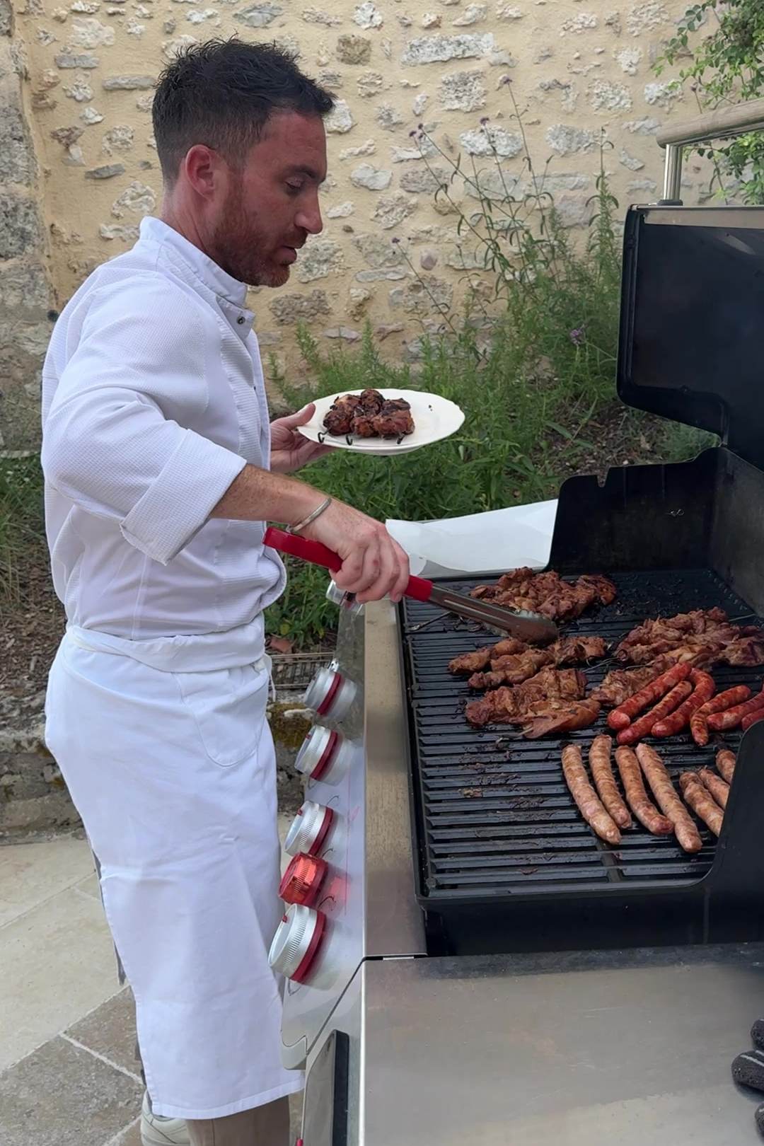 Yohann Perié, chef à domicile, au grill