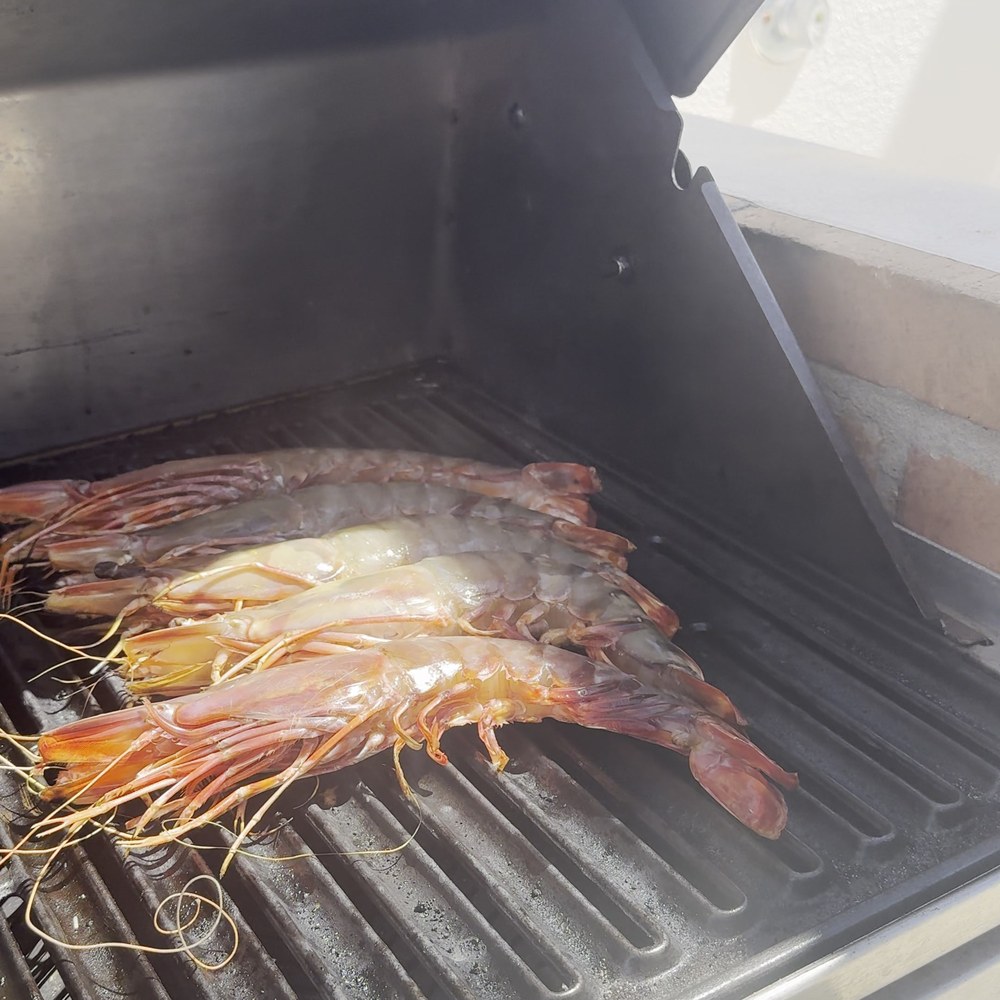 Gambas entières saisies sur le grill